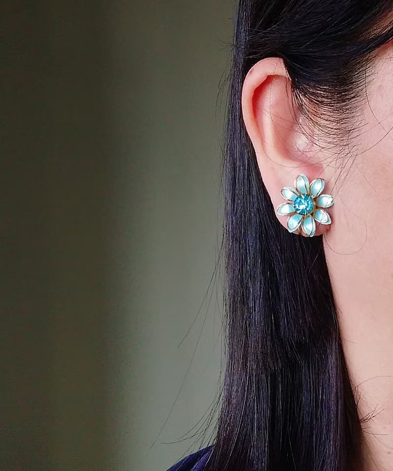 vintage jewelry Bugbee Niles 古董雛菊萊茵琺瑯 夾式耳環