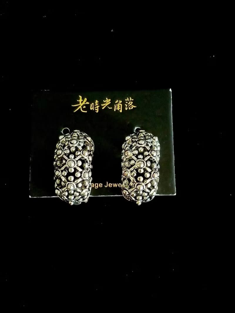 vintage jewelry  典雅簍空纏枝 夾式耳環
