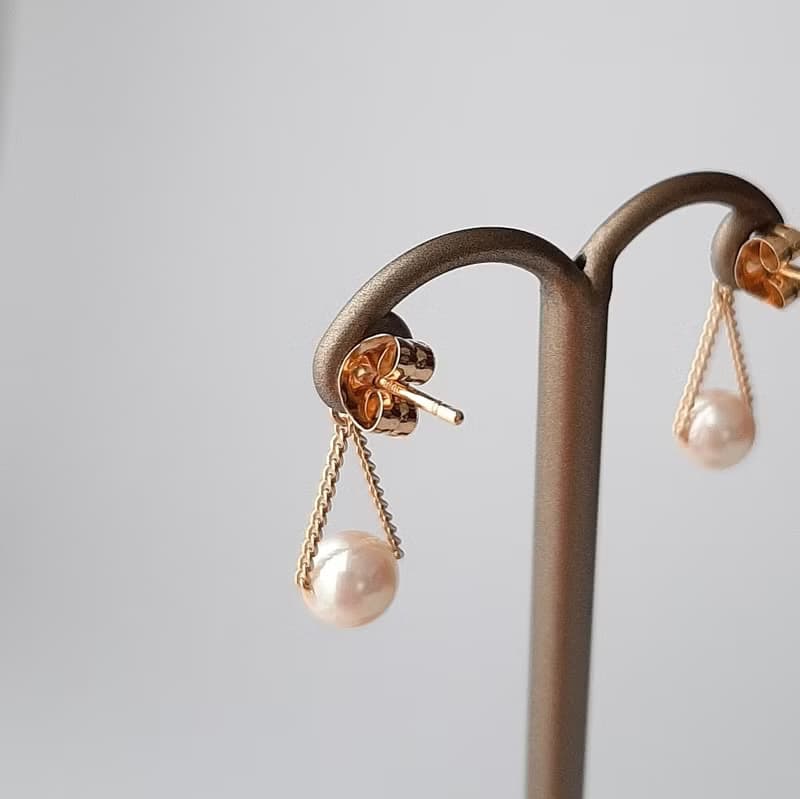 K18 デザインピアス あこや真珠 パールピアス あこやパール 日本の真珠 pearl earrings  珍珠耳環 珍珠耳环 진주귀걸이