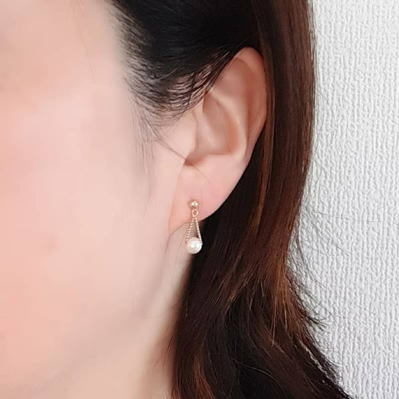 K18 デザインピアス あこや真珠 パールピアス あこやパール 日本の真珠 pearl earrings  珍珠耳環 珍珠耳环 진주귀걸이