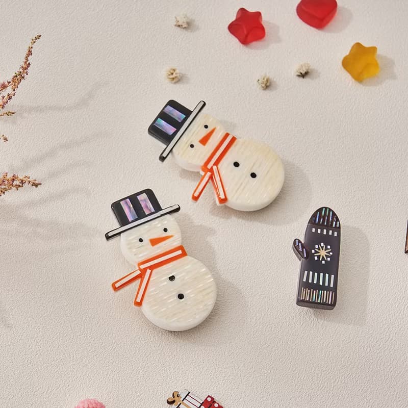 Snowman, Mother-of-pearl Brooch