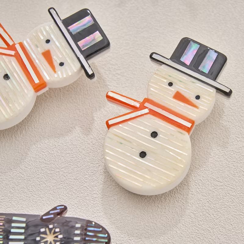 Snowman, Mother-of-pearl Brooch