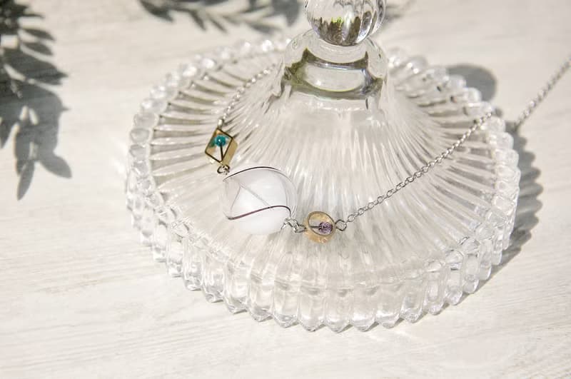 情人節禮物 / 幾何風 / 法式條紋口吹玻璃項鍊 短鏈 長鏈 鎖骨鍊 - 白巧克力 + 幾何黃銅