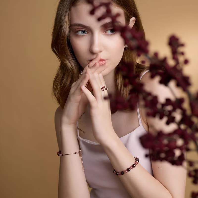 紫牙烏石榴石草莓晶14K包金水晶手鍊