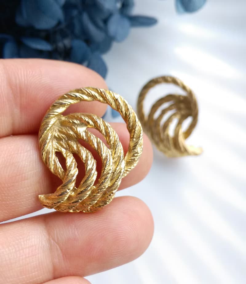Vintage Jewelry 西洋古董飾品 金色調 對稱 金繩索 針式耳環