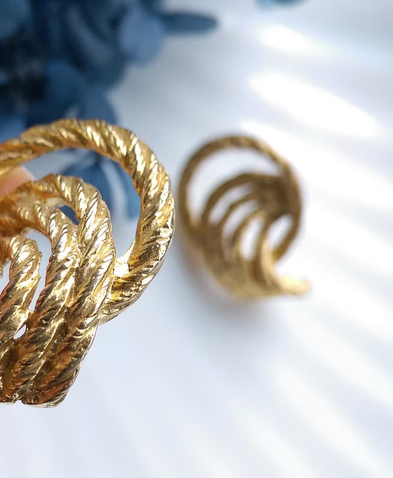 Vintage Jewelry 西洋古董飾品 金色調 對稱 金繩索 針式耳環