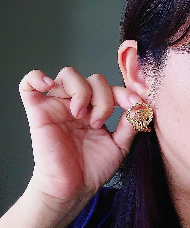 Vintage Jewelry 西洋古董飾品 金色調 對稱 金繩索 針式耳環