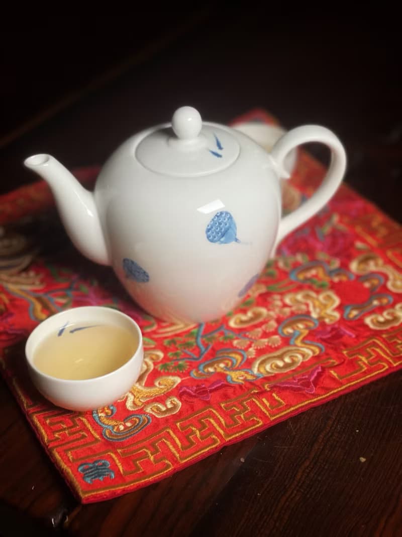 安知蓮之樂 貝瓷茶具組 (一壺二杯)