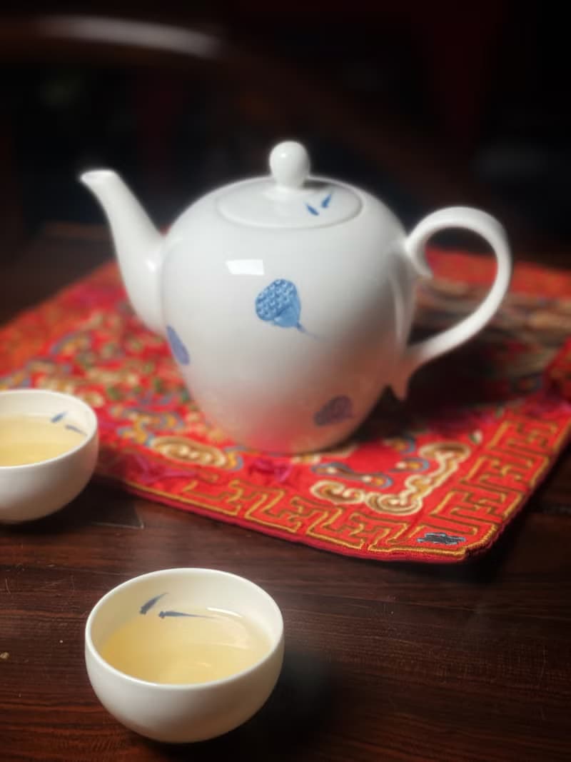 安知蓮之樂 貝瓷茶具組 (一壺二杯)