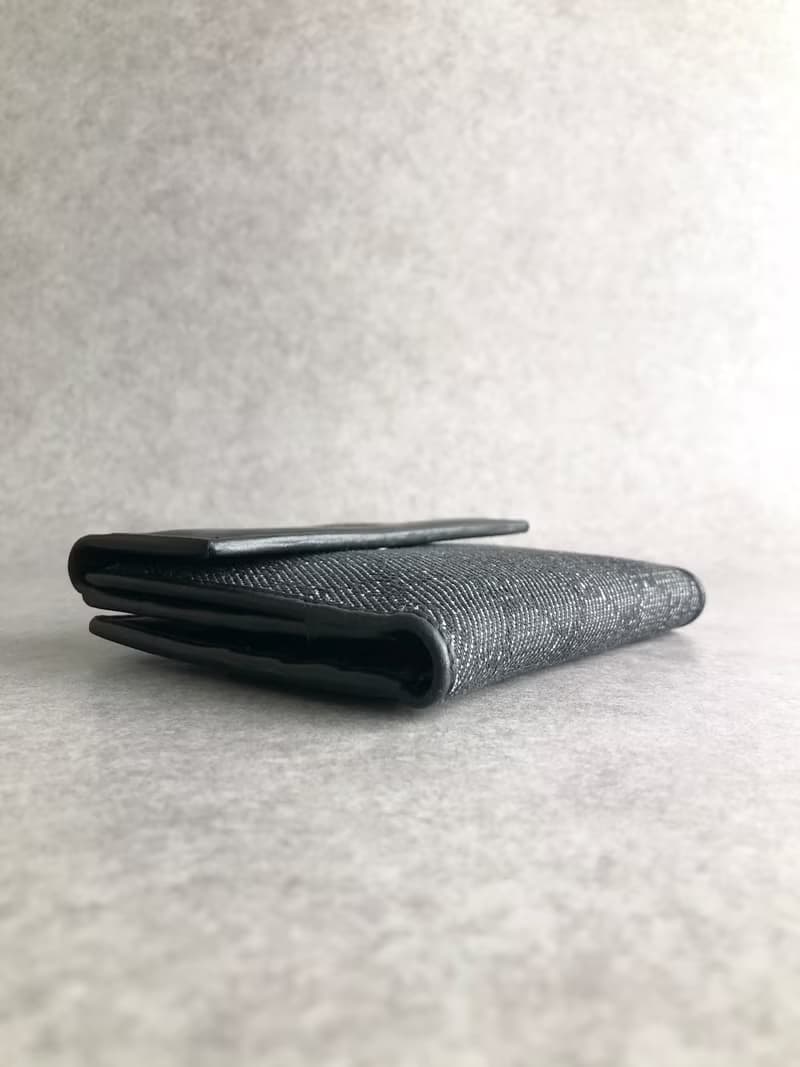 【 日本直送　名牌中古包 】GUCCI グッチ 財布 ブラック GGキャンバス 二つ折り財布 vintage ヴィンテージ オールド znwywn
