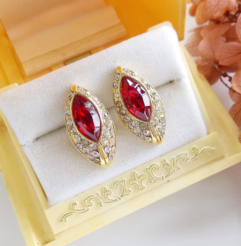 Vintage Jewelry 西洋古董飾品 氣質小奢華 精緻馬眼 針式耳環
