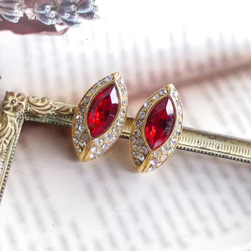 Vintage Jewelry 西洋古董飾品 氣質小奢華 精緻馬眼 針式耳環