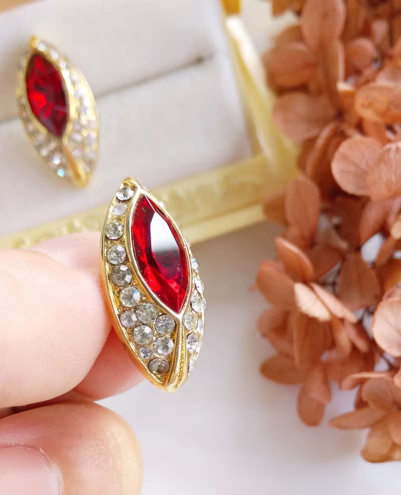 Vintage Jewelry 西洋古董飾品 氣質小奢華 精緻馬眼 針式耳環