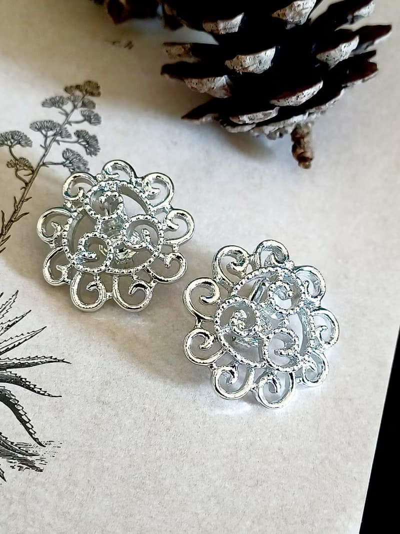 vintage jewelry SARAH COV 亮銀簍空雕花 夾式耳環