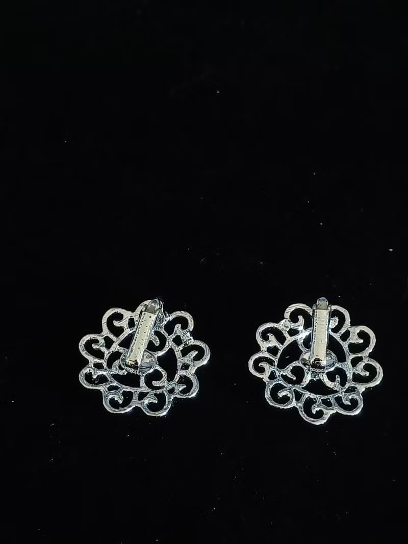 vintage jewelry SARAH COV 亮銀簍空雕花 夾式耳環