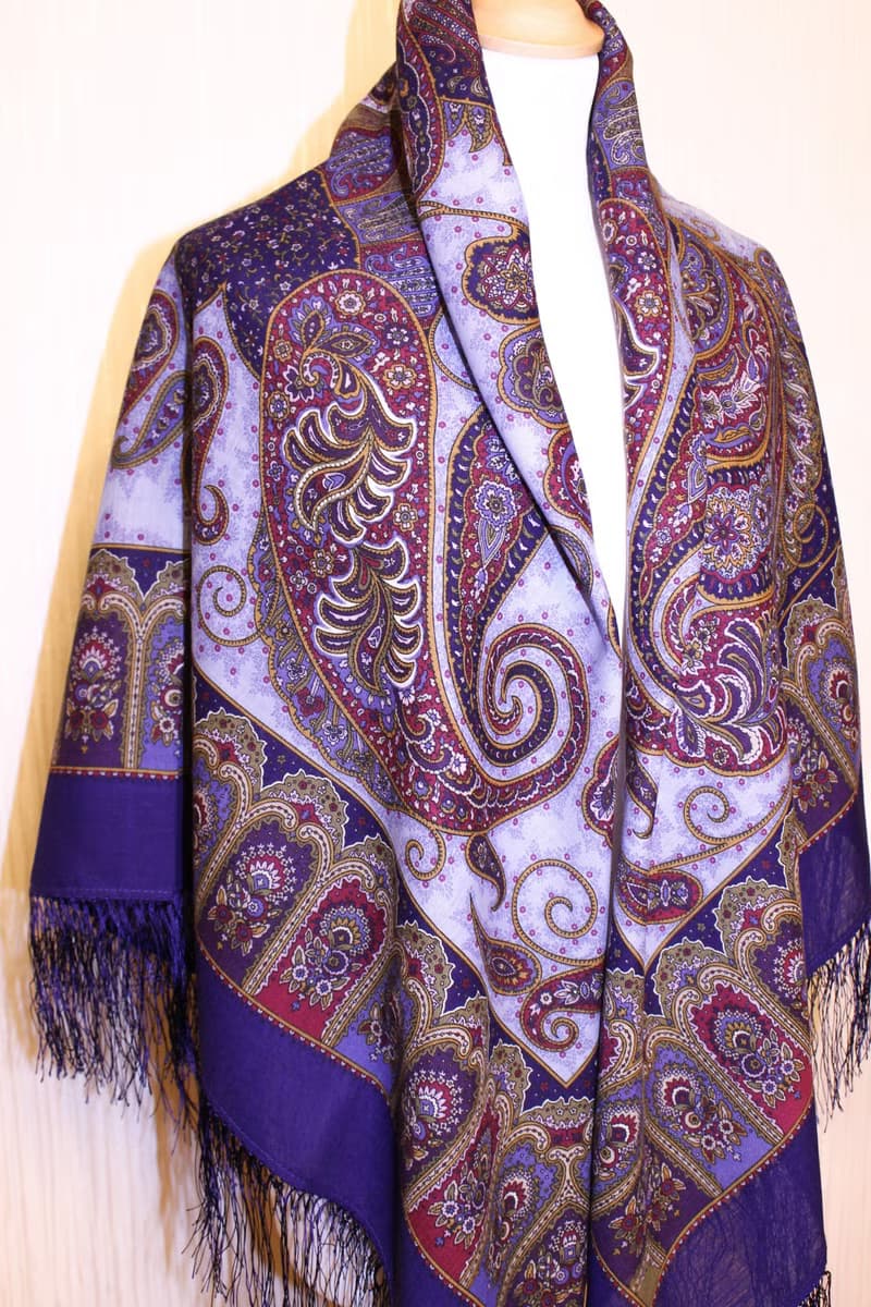 Pavlovo Posad Russian Shawl 100% Wool Scarf 125x125 cm Wrap Silk Fringe 1344-13