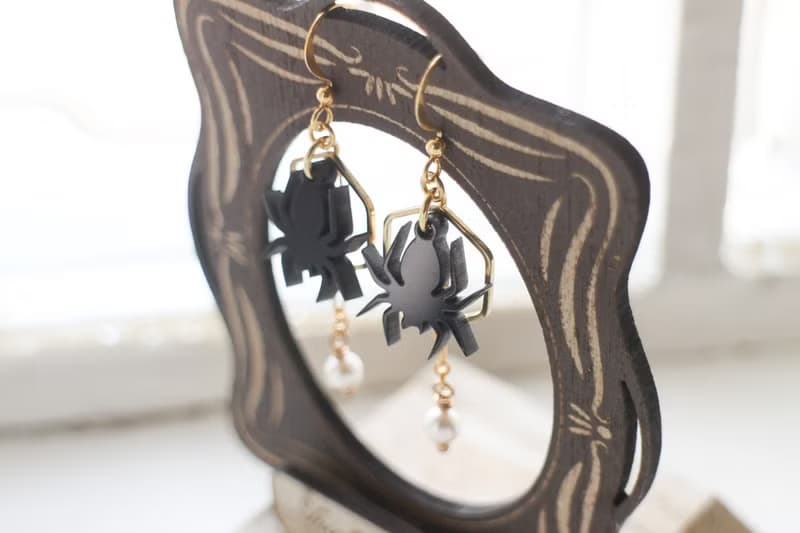 偷珍珠的蜘蛛∣原創設計垂墜【耳環 / 耳夾】－萬聖節