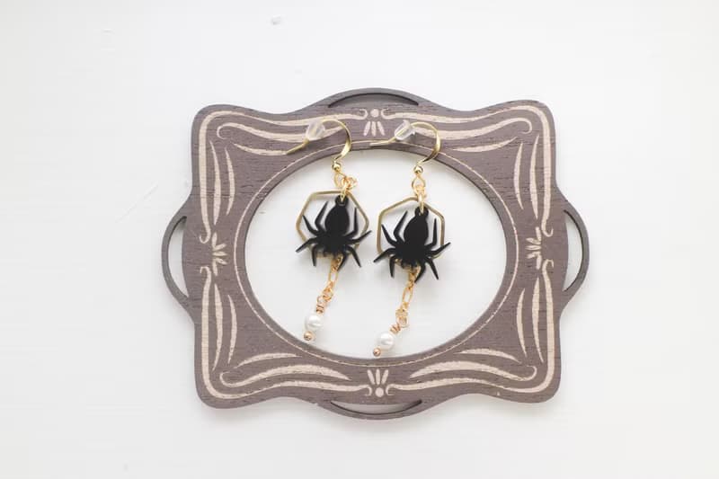 偷珍珠的蜘蛛∣原創設計垂墜【耳環 / 耳夾】－萬聖節
