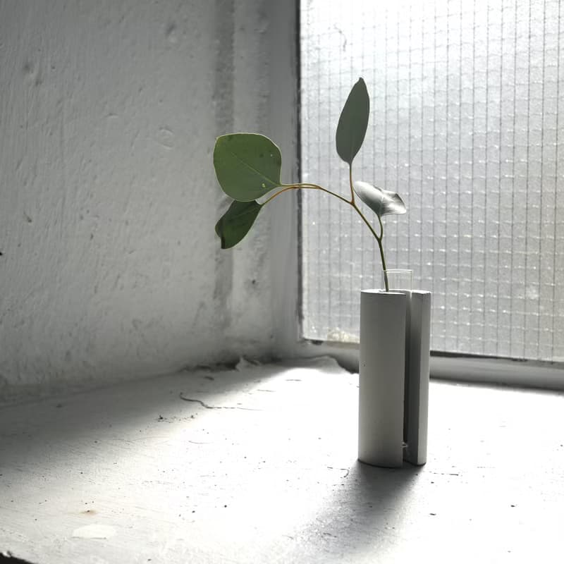 水泥花瓶 | 圓形 | 連試管 | 淺灰色 及 深灰色 | 可放乾花或鮮花