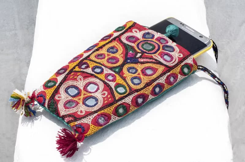 手工刺繡手機套 民族風卡夾 手工刺繡悠遊卡套-印度沙漠花朵刺繡