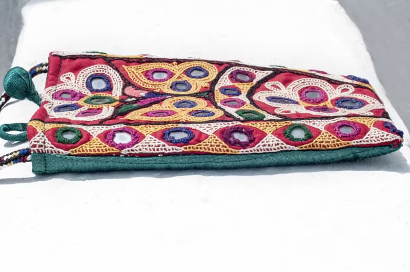 手工刺繡手機套 民族風卡夾 手工刺繡悠遊卡套-印度沙漠花朵刺繡