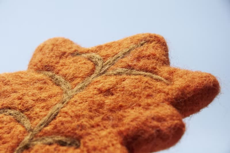 情人節禮物 聖誕交換禮物 森林系羊毛氈杯墊 植物杯墊-楓葉杯墊