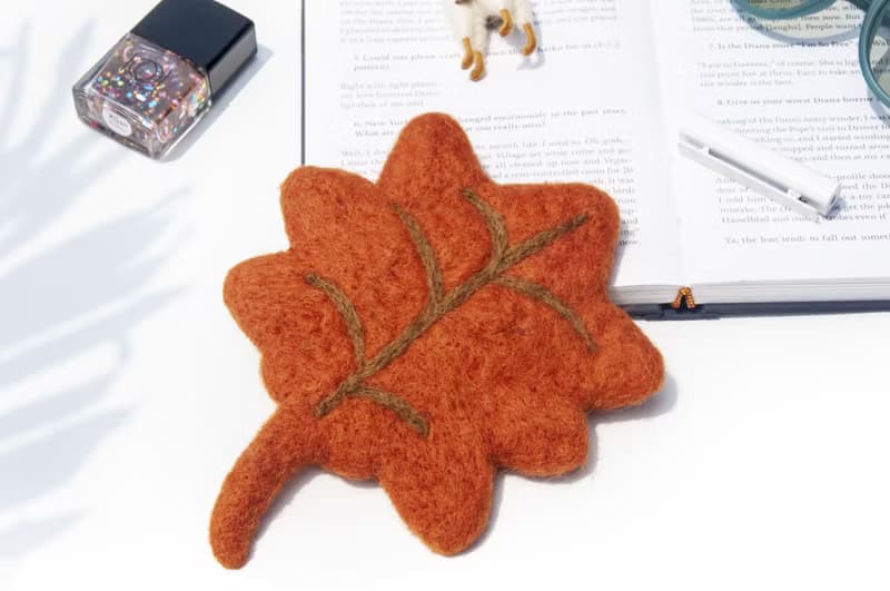 情人節禮物 聖誕交換禮物 森林系羊毛氈杯墊 植物杯墊-楓葉杯墊