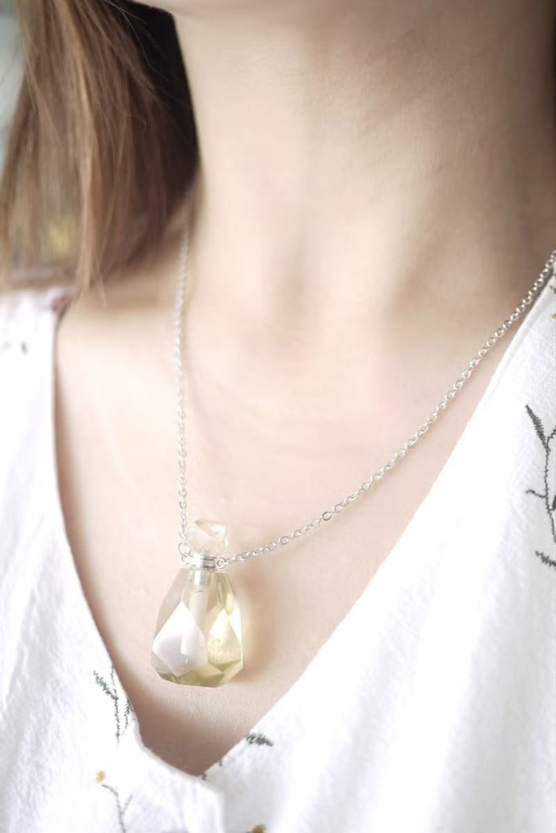 天然檸檬晶精油瓶項鍊 香薰瓶項鍊 香水瓶頸鍊