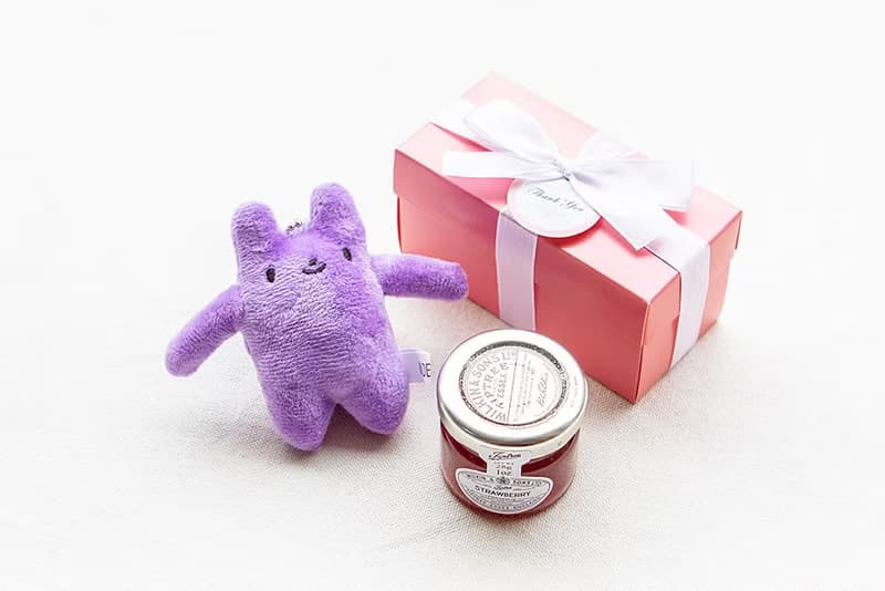 Double Love Pink盒裝 多彩綿綿兔(多色隨機)+果醬小禮盒