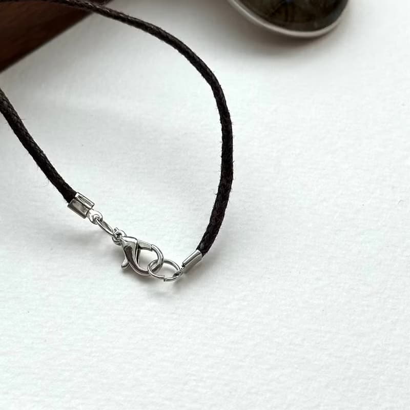 【守護愛情】拉長石復古橢型鍍銀繩項鏈 睡眠質素 提高洞察創造力