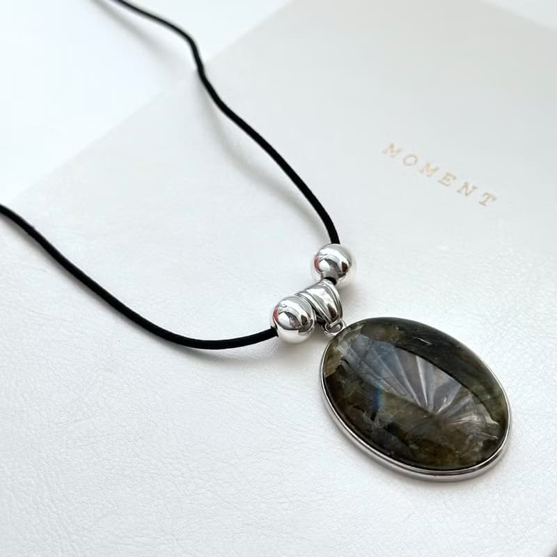 【守護愛情】拉長石復古橢型鍍銀繩項鏈 睡眠質素 提高洞察創造力