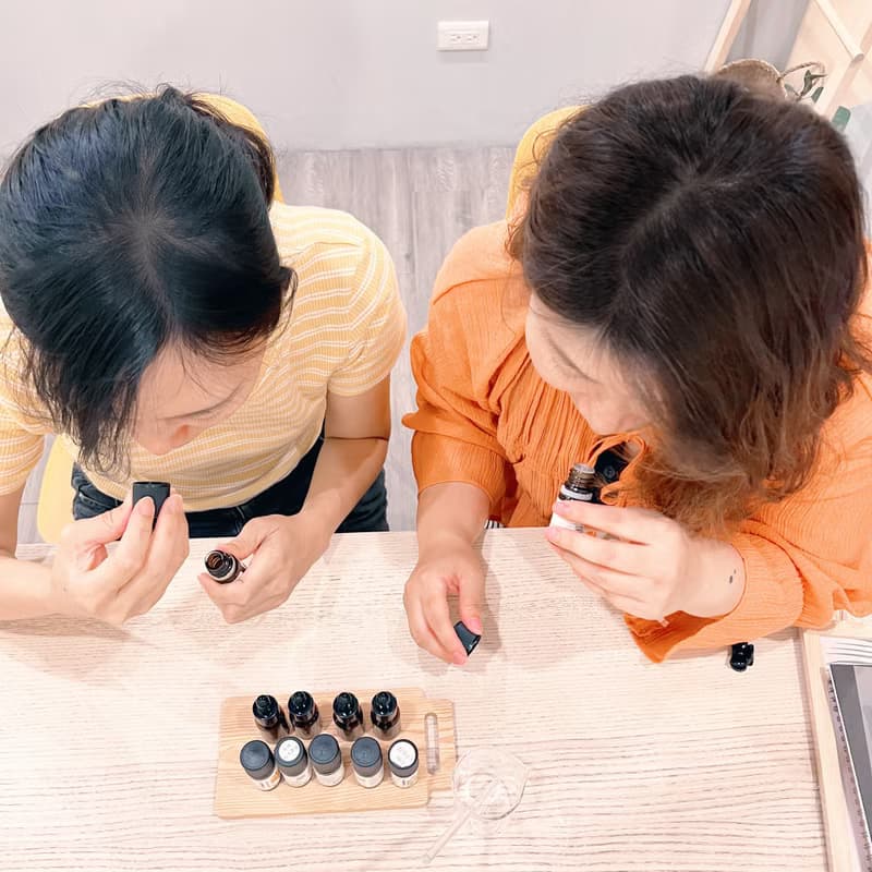 【體驗】精油淡香水課程 / 90 分鐘帶走你的情緒療癒香水
