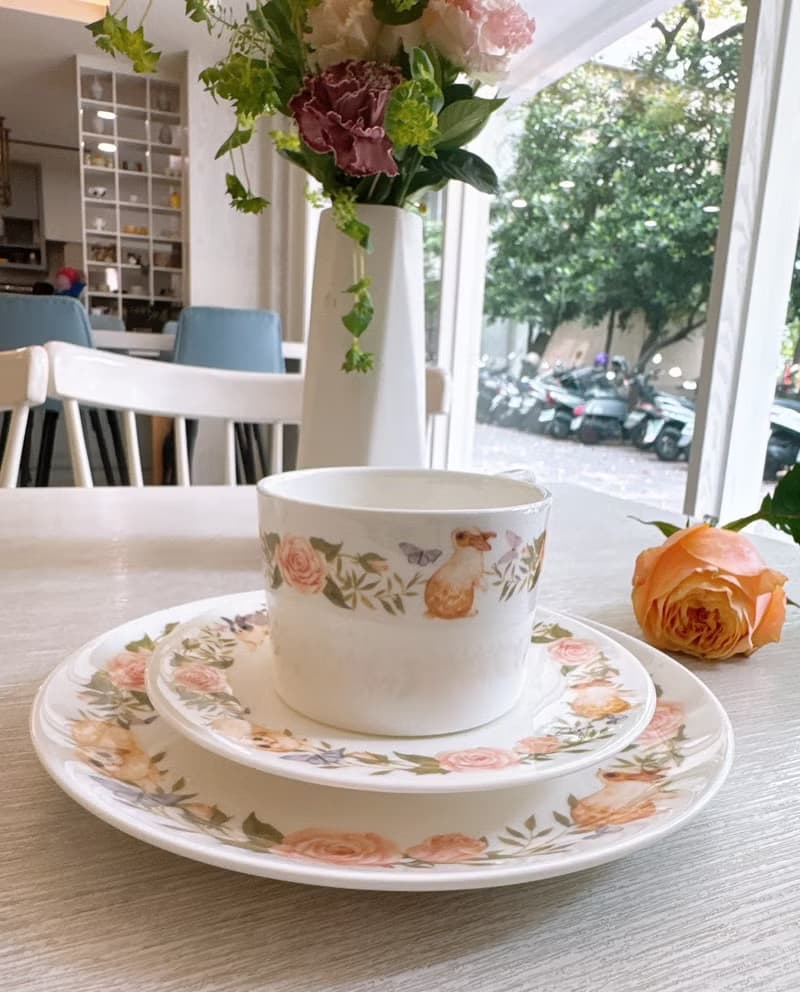 合作插畫藝術家-英格藍貓 兔兔薔薇花園下午茶骨瓷組