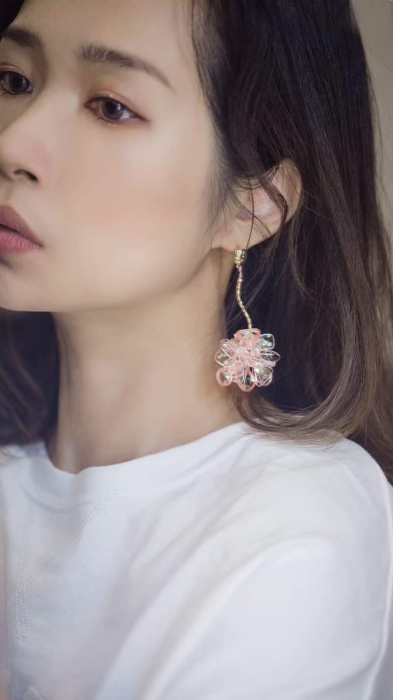 粉色泡泡糖 幾合花球垂墜水晶花樹脂花耳環