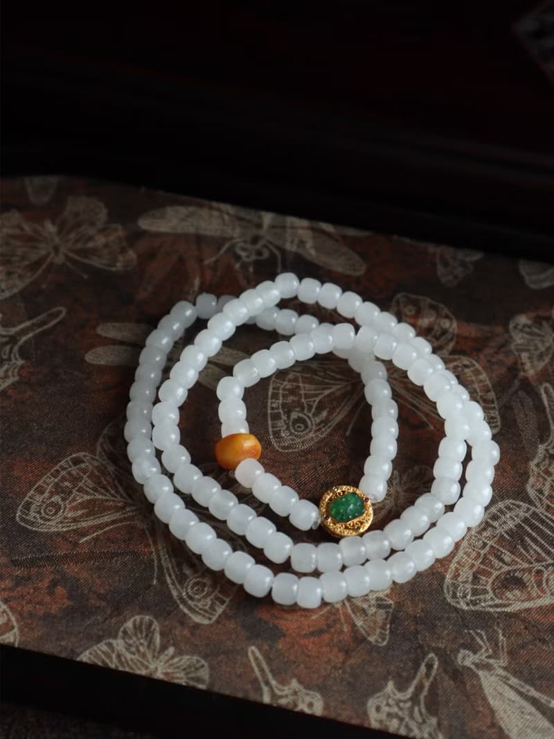 天然和田玉手鏈多圈羊脂玉老型珠手鏈搭配銀鑲狐狸招財闢邪保平安