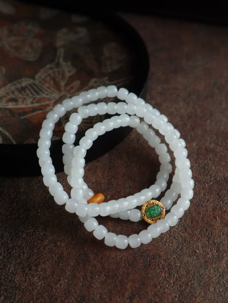 天然和田玉手鏈多圈羊脂玉老型珠手鏈搭配銀鑲狐狸招財闢邪保平安