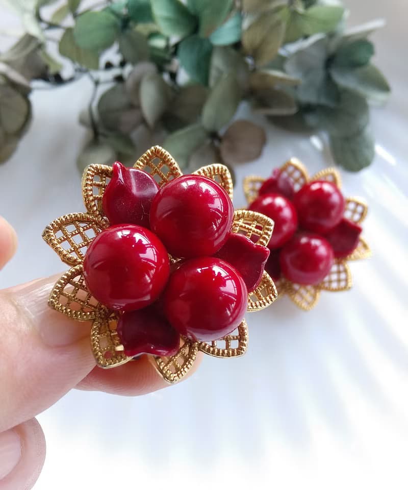 Vintage Jewelry 西洋古董飾品 立體紅果子 珠花 夾式耳環