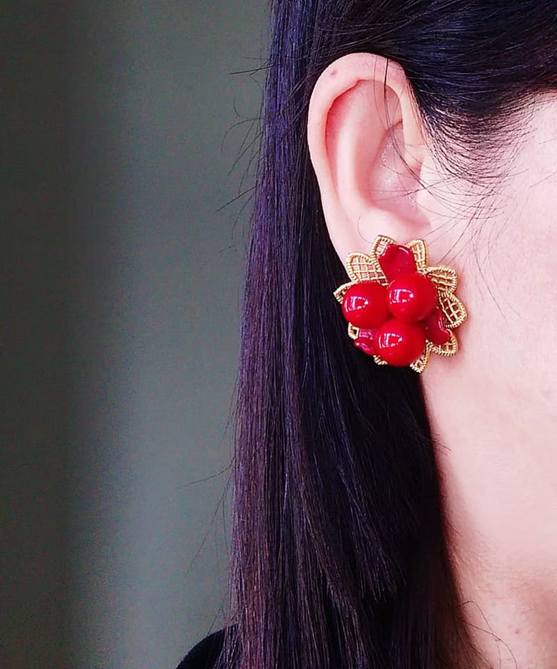 Vintage Jewelry 西洋古董飾品 立體紅果子 珠花 夾式耳環