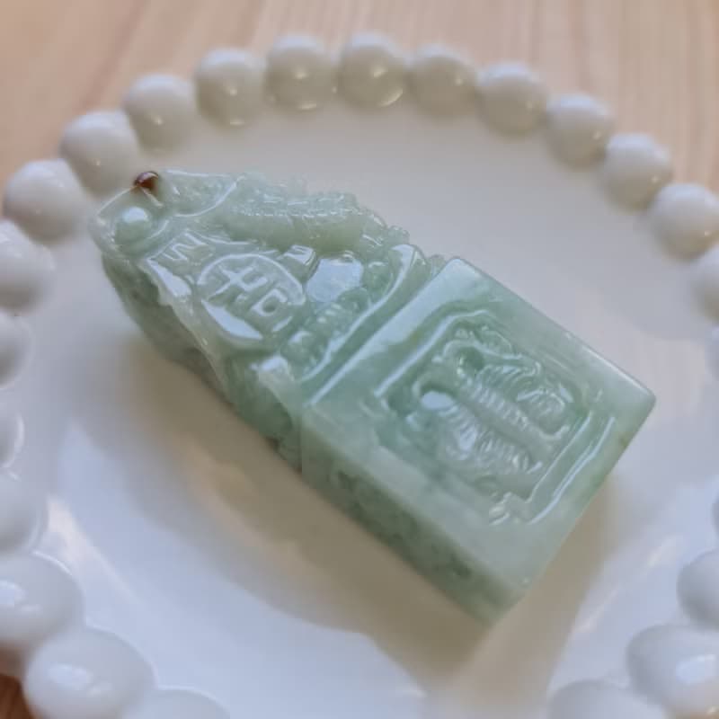 細糯老料果綠帶紅龍印 | 天然緬甸玉A貨翡翠