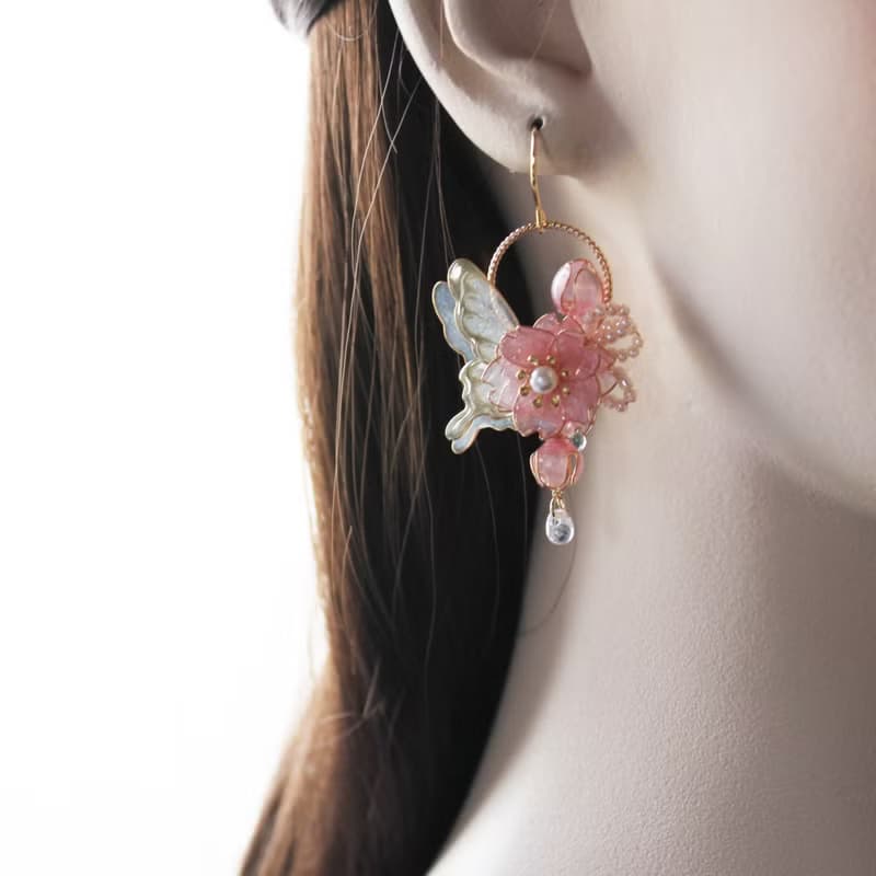【粉櫻與蝶耳環】 不對稱耳環 櫻花 蝴蝶 耳環 耳夾