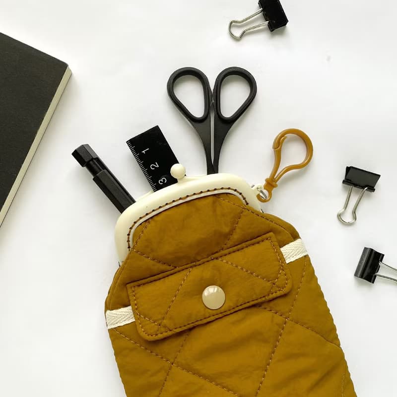 空氣感衍縫鋪棉塑膠口金筆袋/文具收納/黑/抹茶綠/藍/卡其綠