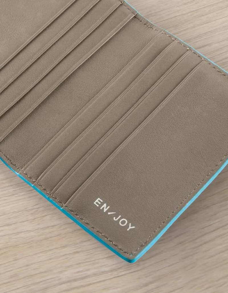 Camilla 對折卡片套 原創設計