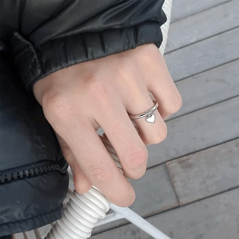 (925 Sterling Silver) Simple Heart Charm Ring