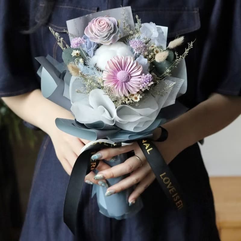伴伴 | 撞色款永生花束 畢業季 畢業花束 永生花 乾燥花 擴香花