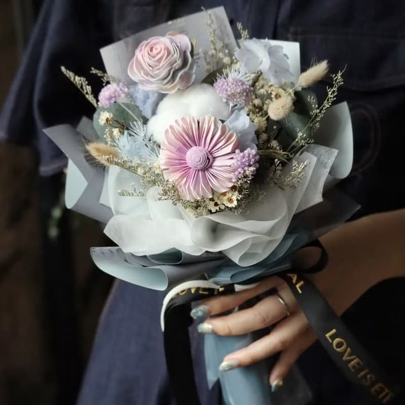 伴伴 | 撞色款永生花束 畢業季 畢業花束 永生花 乾燥花 擴香花