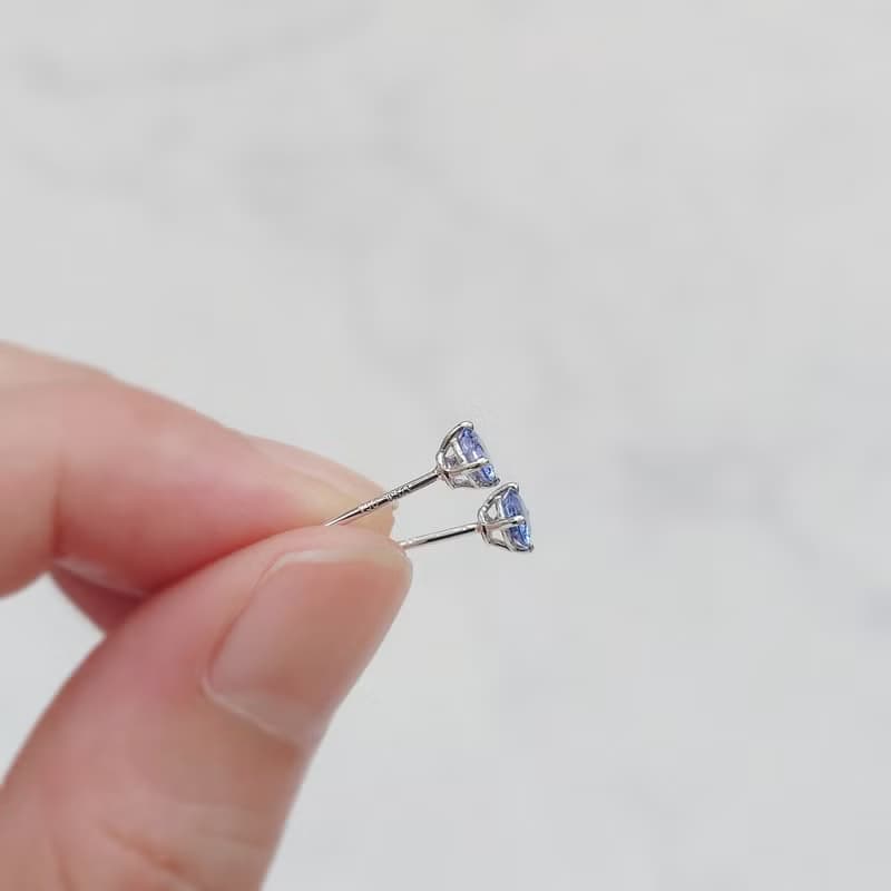 限量現貨 - 天然藍寶石 靛藍色 經典四爪鑲 純 18K 白金耳釘
