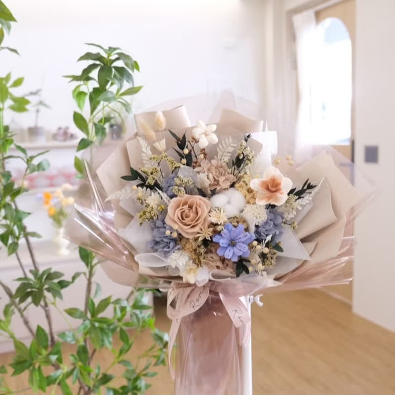 廣島之戀 永生玫瑰花束 奶茶色包裝 M