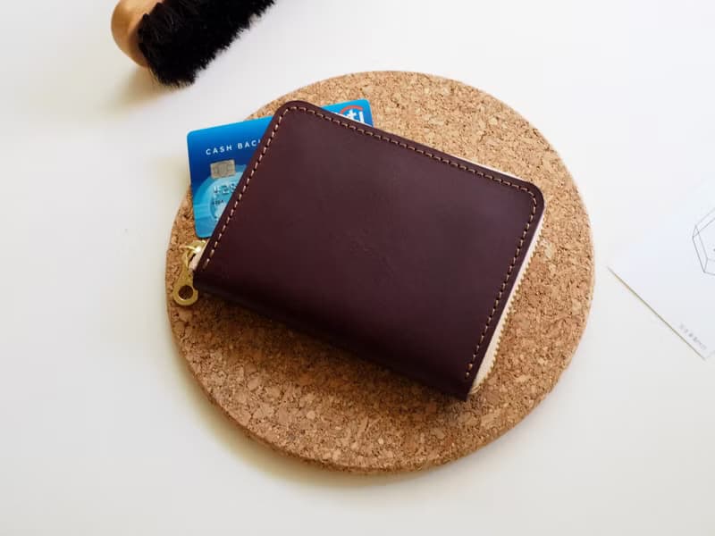 方形拉鍊零錢包 / 中夾 / 皮革/烙印