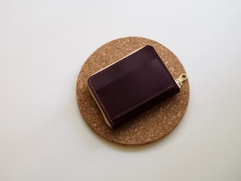 方形拉鍊零錢包 / 中夾 / 皮革/烙印