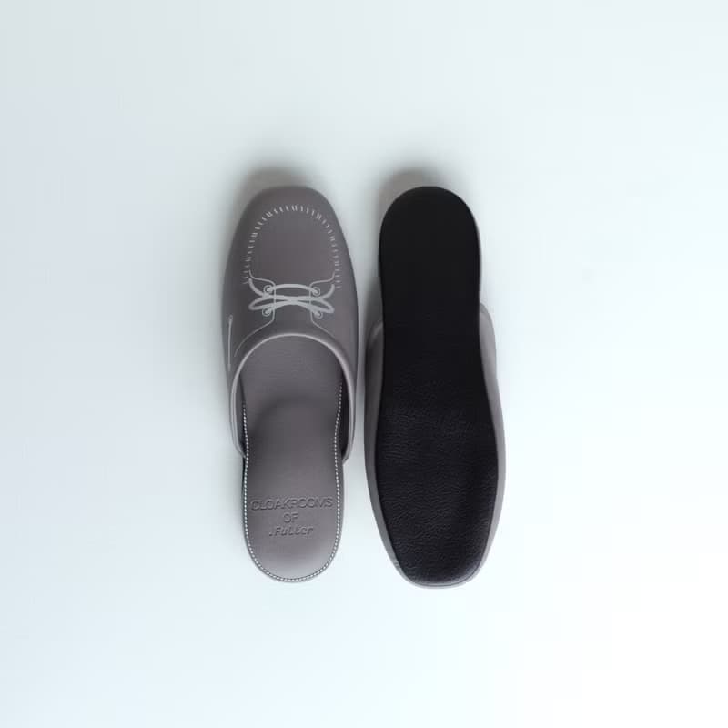 CLOAKROOMS OF .Fuller 室內拖鞋 帆船MOCASIN -灰銀